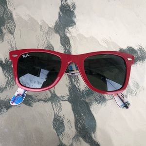 RED RAY-BAN SUNGLASSES
